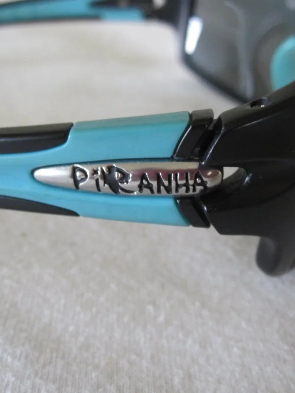 Piranha Sunglasses, Polarized, Turquoise /  Black